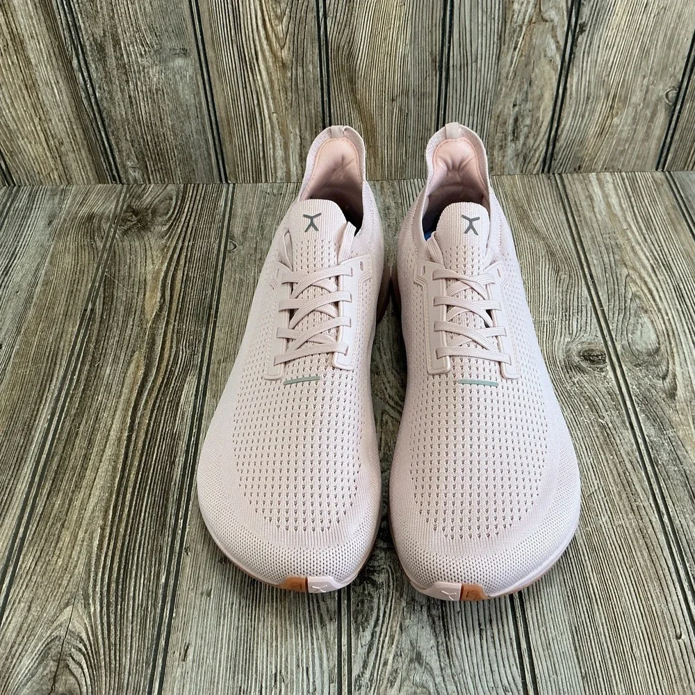 Flux Footwear Adapt Runner Mens Size 12.5 Dove Gray Pink Knit Gum Sole Shoes NEW